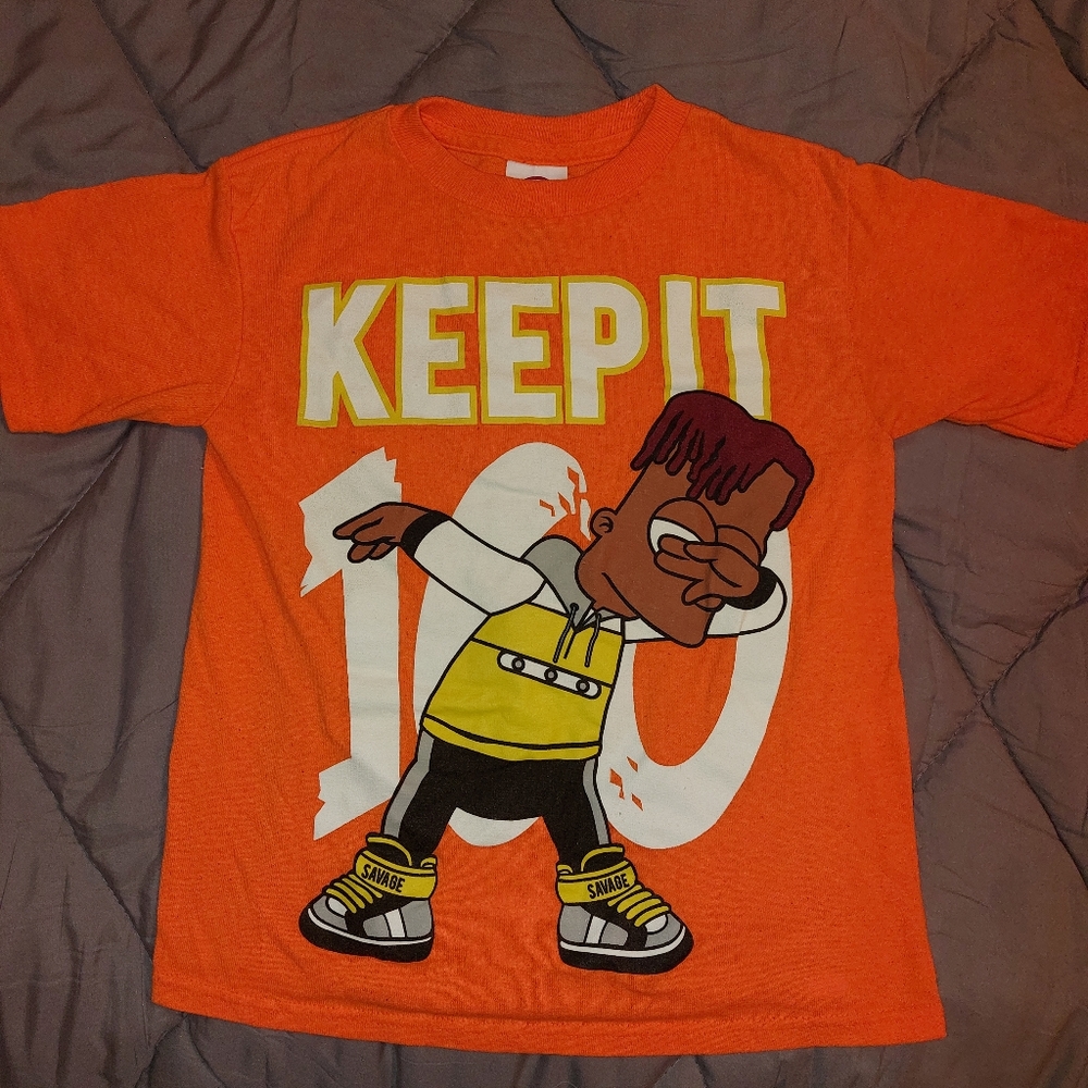 Boys graphic tee size (5-6) small